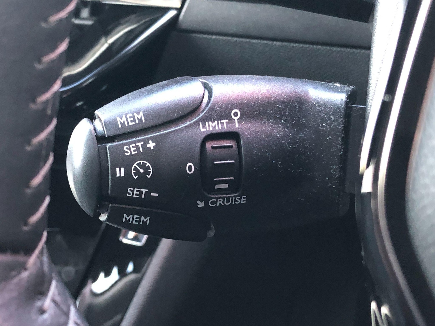 Used Peugeot E-2008 2021 for sale - 76714609: Photo 28