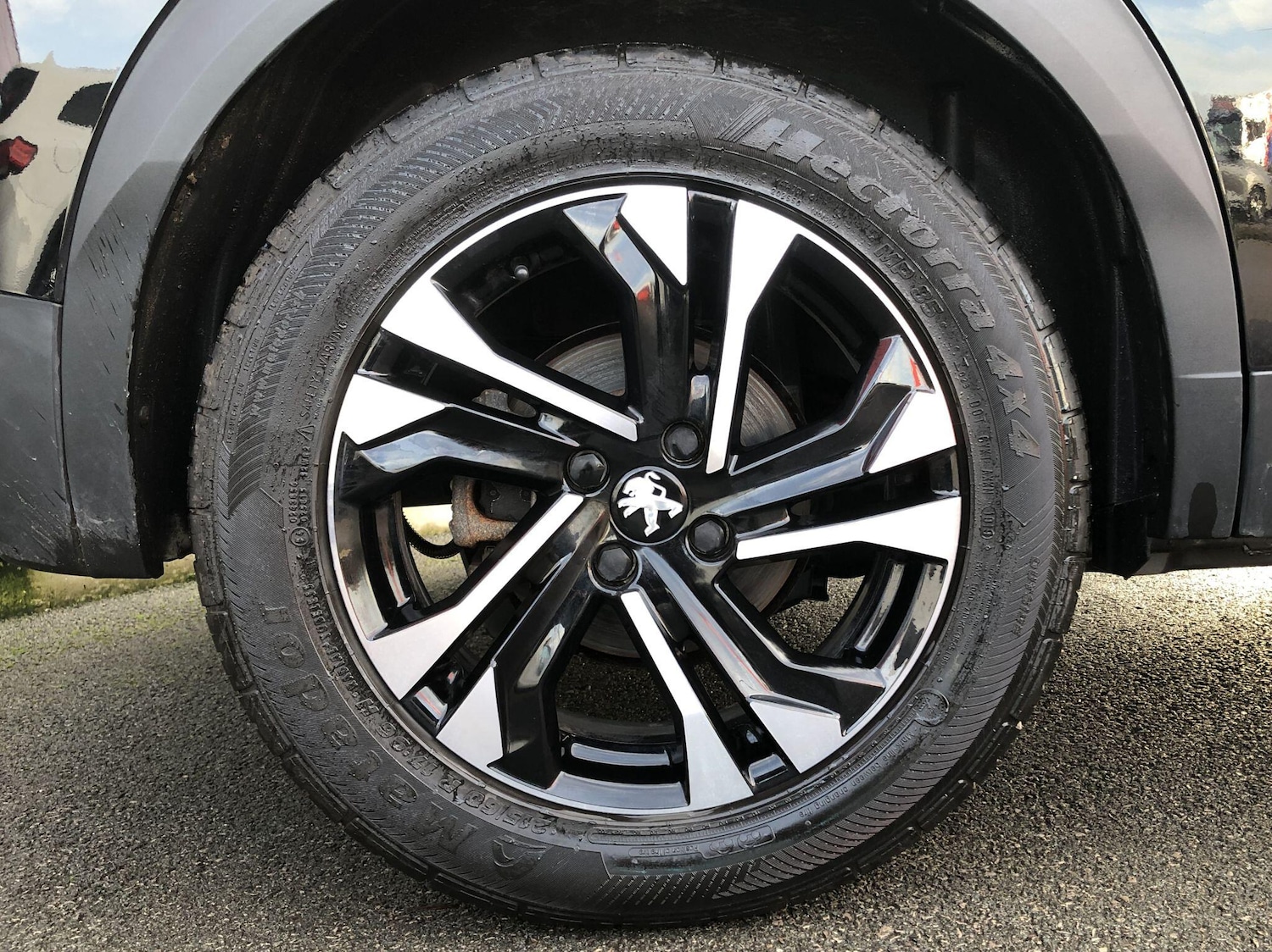 Used Peugeot E-2008 2021 for sale - 76714609: Photo 32