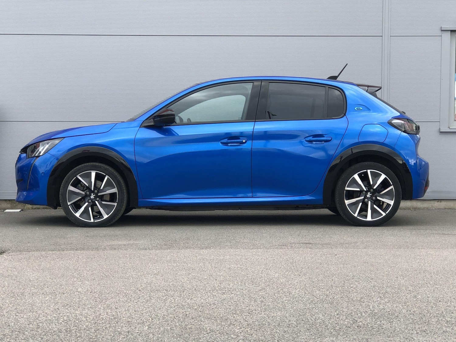 Used Peugeot E-208 2022 for sale - 76060226: Photo 10