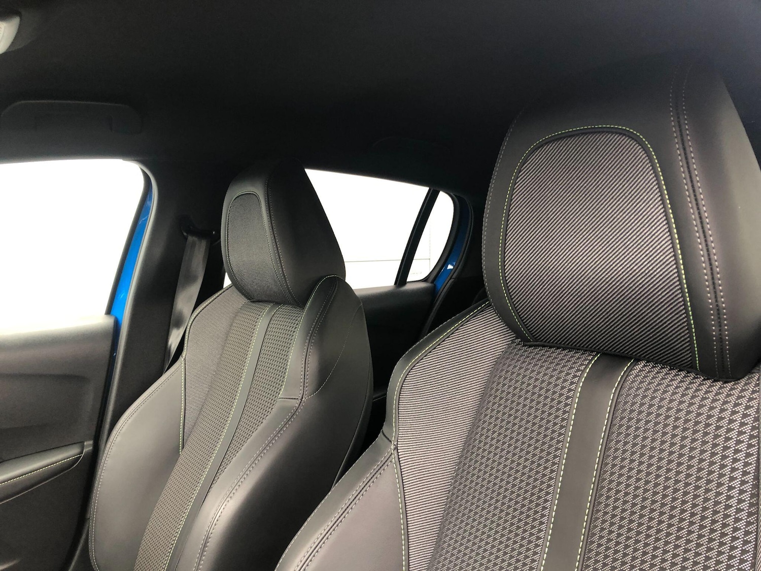 Used Peugeot E-208 2022 for sale - 76060226: Photo 18