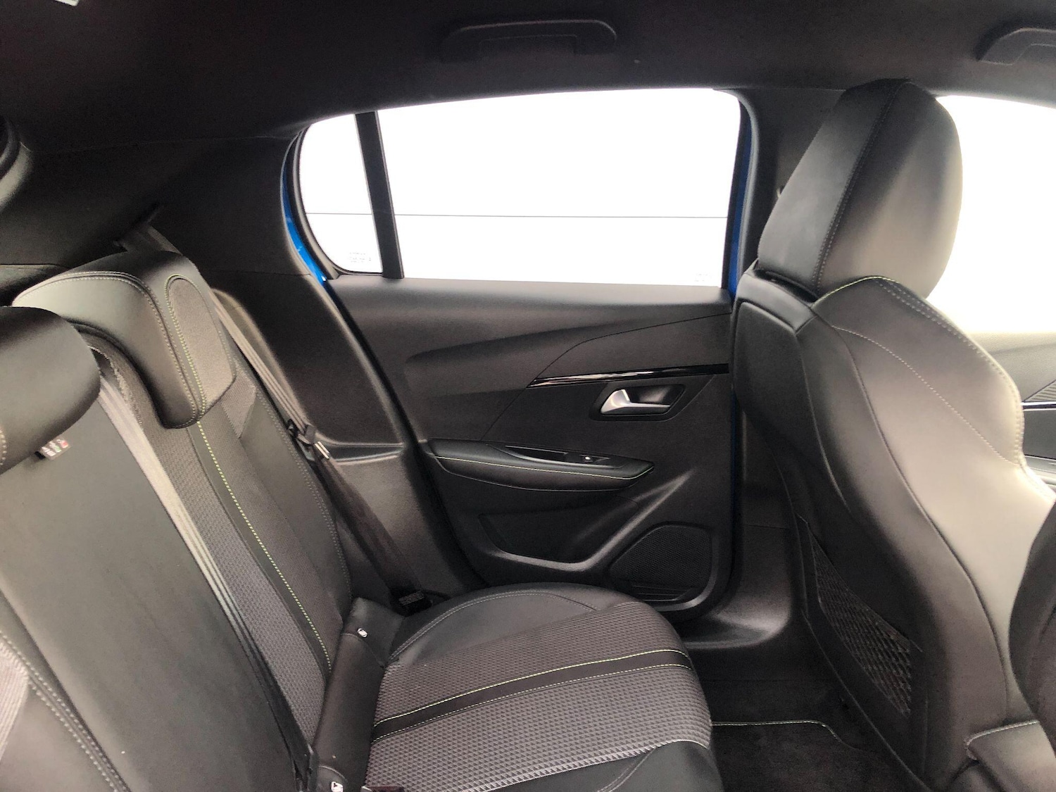 Used Peugeot E-208 2022 for sale - 76060226: Photo 29