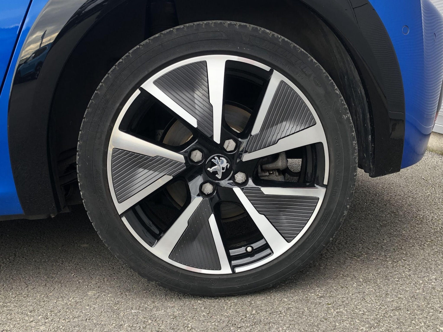 Used Peugeot E-208 2022 for sale - 76060226: Photo 9