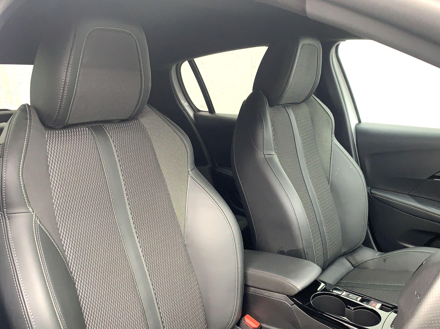 Used Peugeot 208 2024 for sale - 77637370: Photo 11