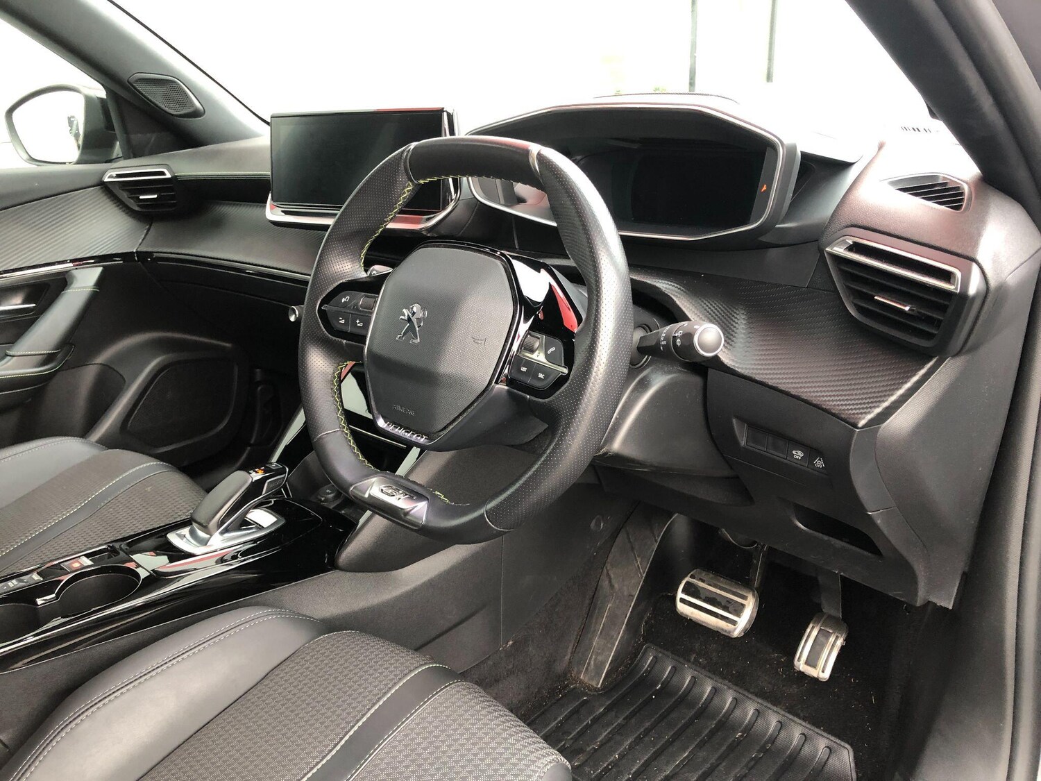 Used Peugeot E-2008 2021 for sale - 77411994: Photo 13