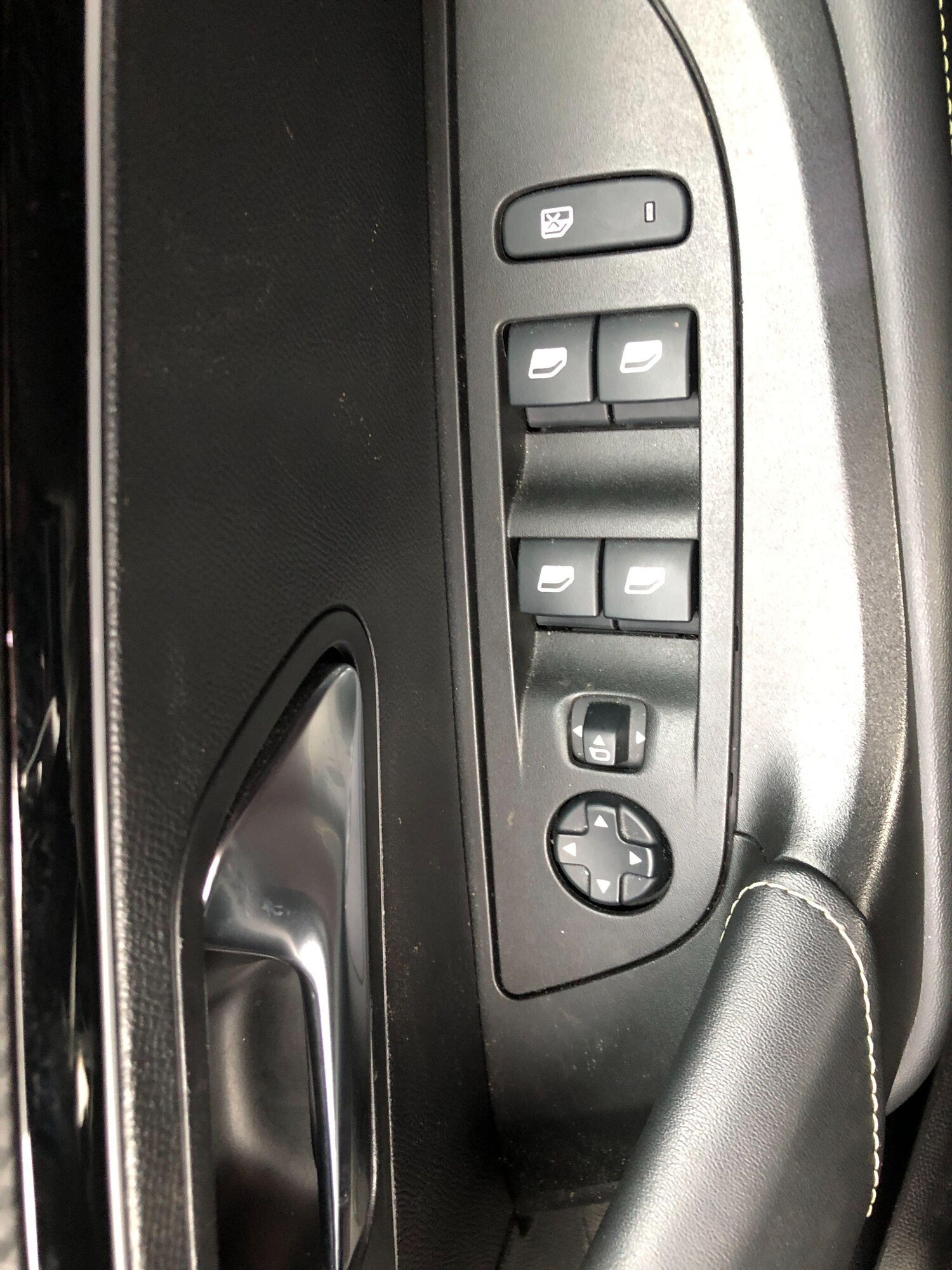 Used Peugeot E-2008 2021 for sale - 77411994: Photo 27