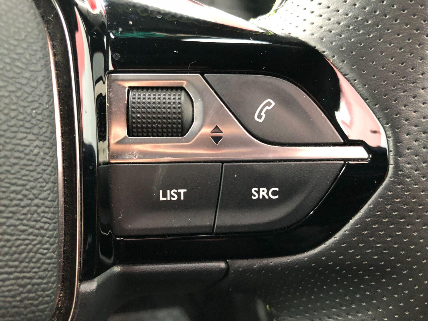 Used Peugeot E-2008 2021 for sale - 77411994: Photo 29