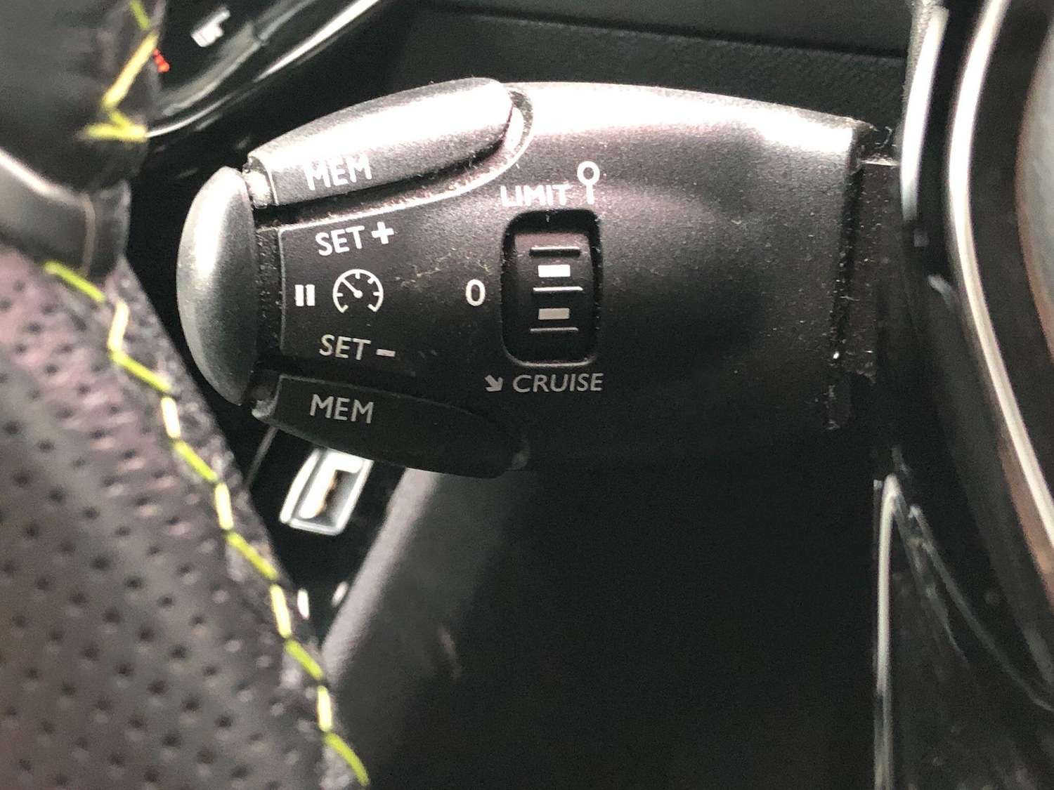 Used Peugeot E-2008 2021 for sale - 77411994: Photo 30