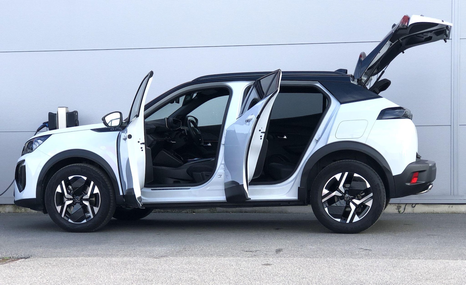 Used Peugeot 2008 2024 for sale - 76072255: Photo 10