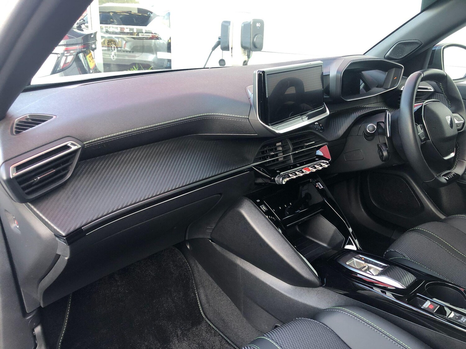 Used Peugeot 2008 2024 for sale - 76072255: Photo 4