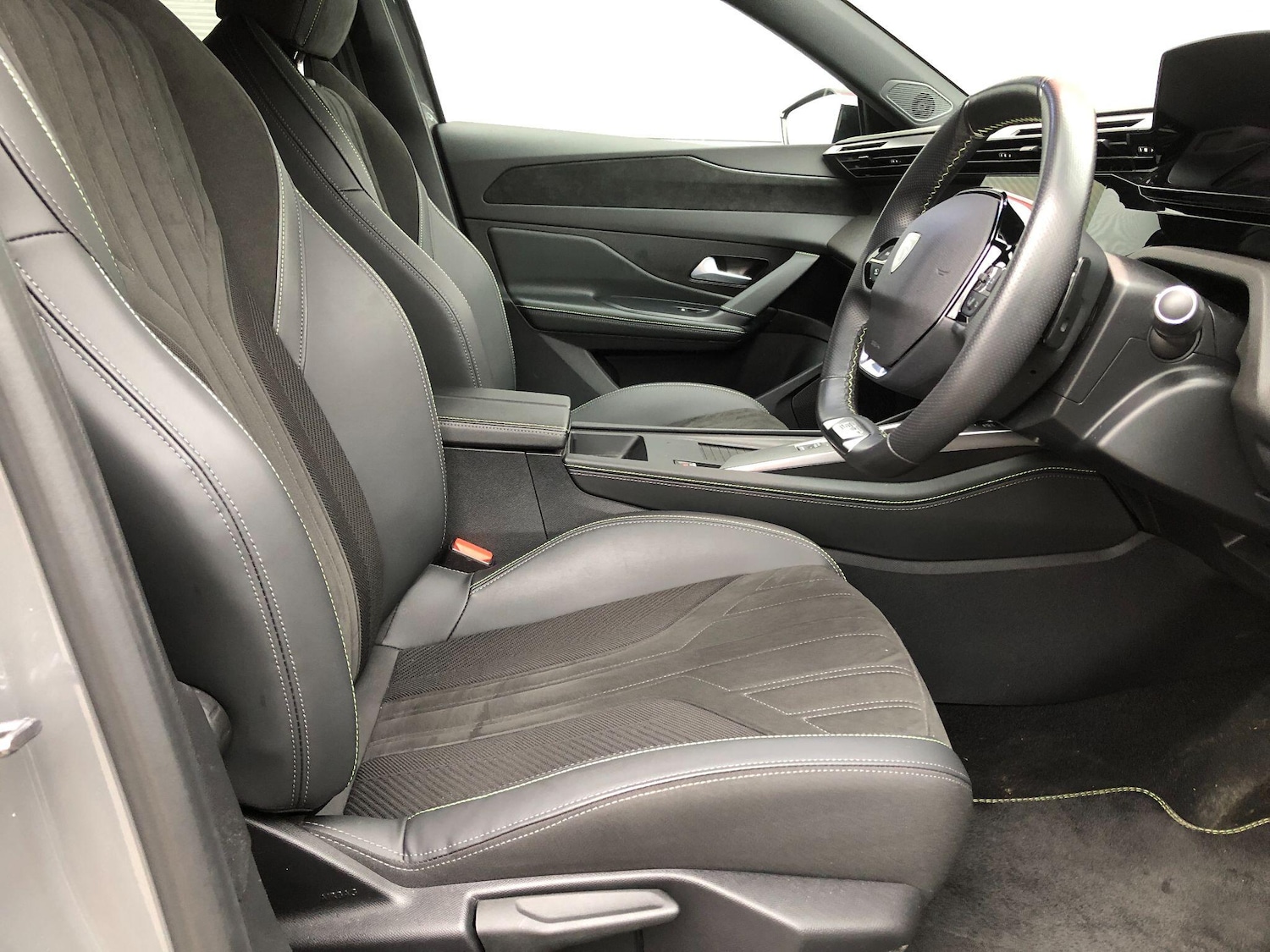 Used Peugeot 408 2024 for sale - 77412189: Photo 15