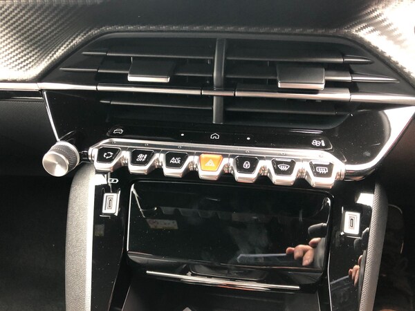 Used Peugeot 2008 2023 for sale - 75493563: Photo 32
