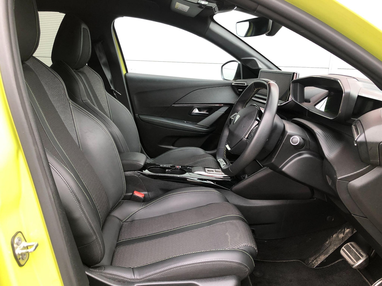 Used Peugeot E-208 2024 for sale - 76043257: Photo 31