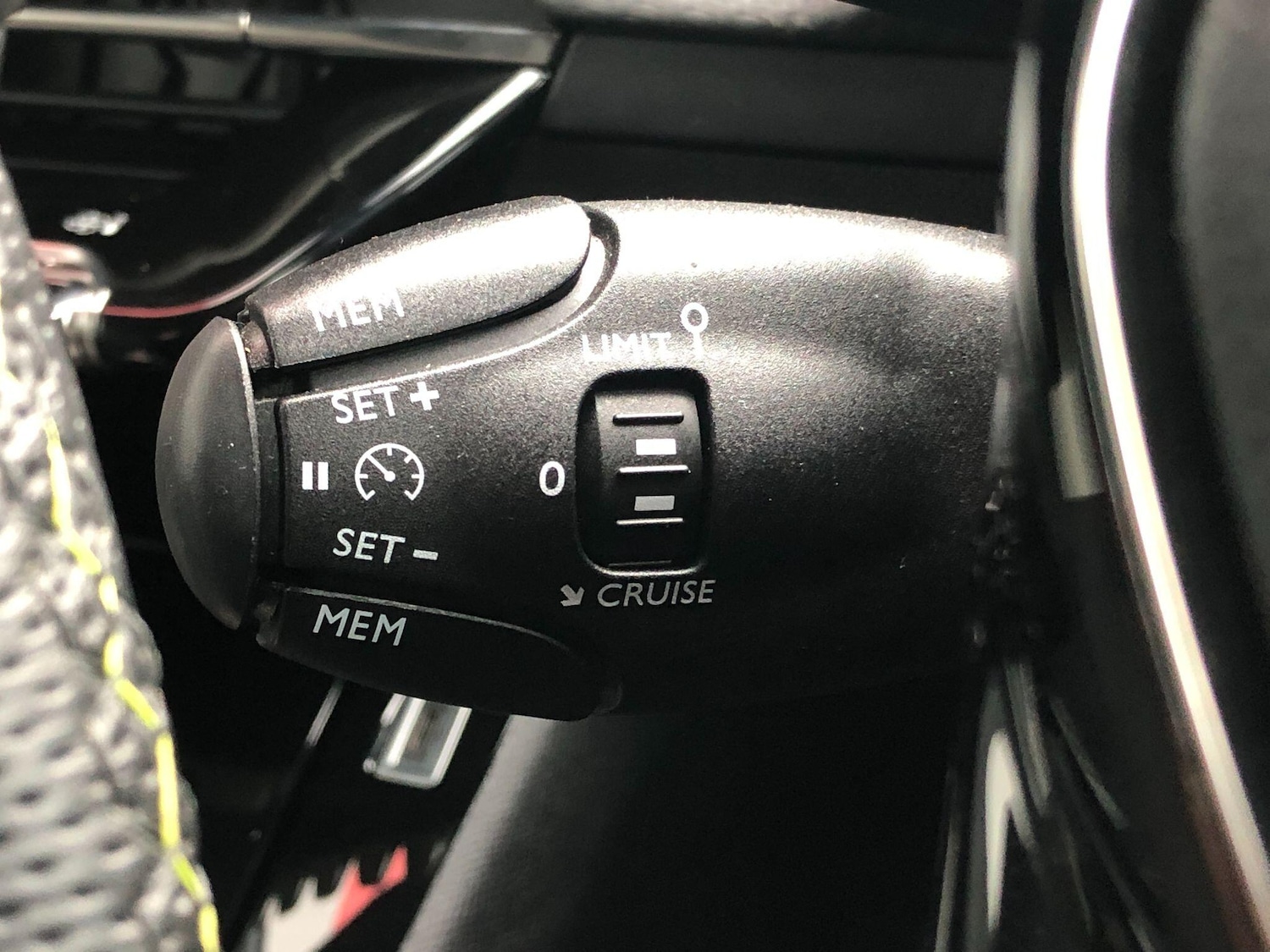 Used Peugeot E-208 2024 for sale - 76043257: Photo 37