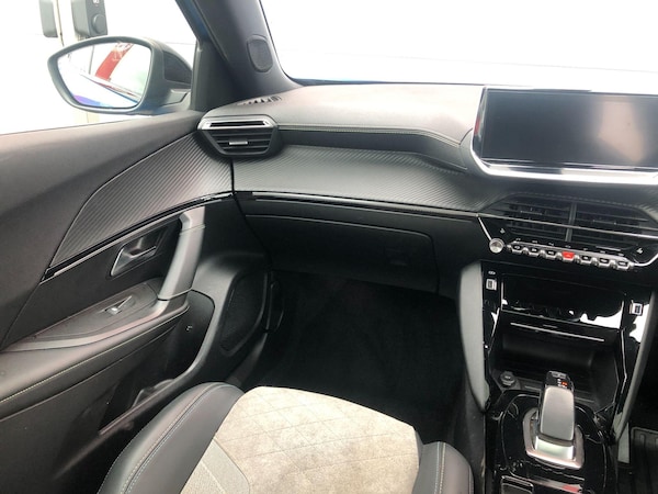 Used Peugeot E-2008 2021 for sale - 76059831: Photo 12