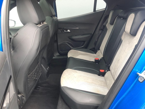 Used Peugeot E-2008 2021 for sale - 76059831: Photo 16