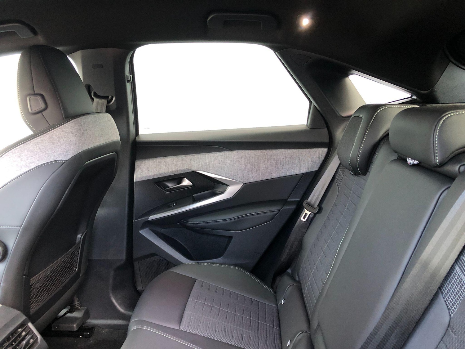 Used Peugeot E-3008 for sale - 76991384: Photo 21