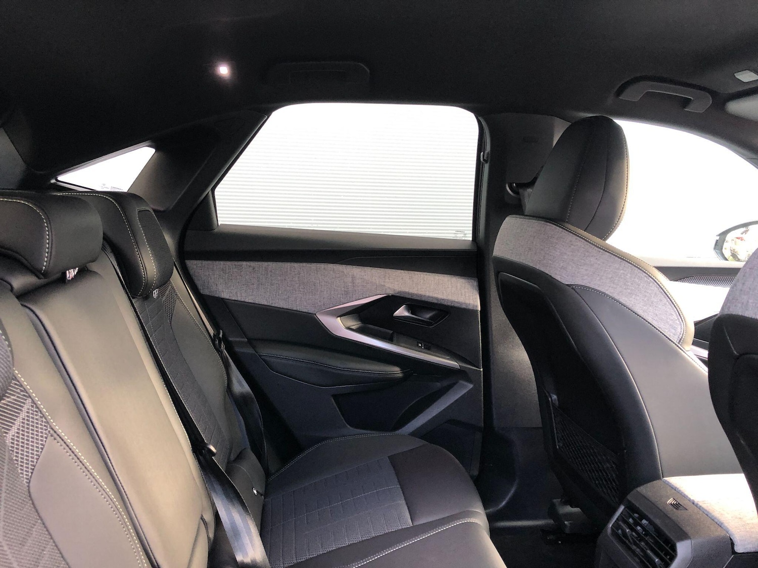 Used Peugeot E-3008 for sale - 76991384: Photo 24