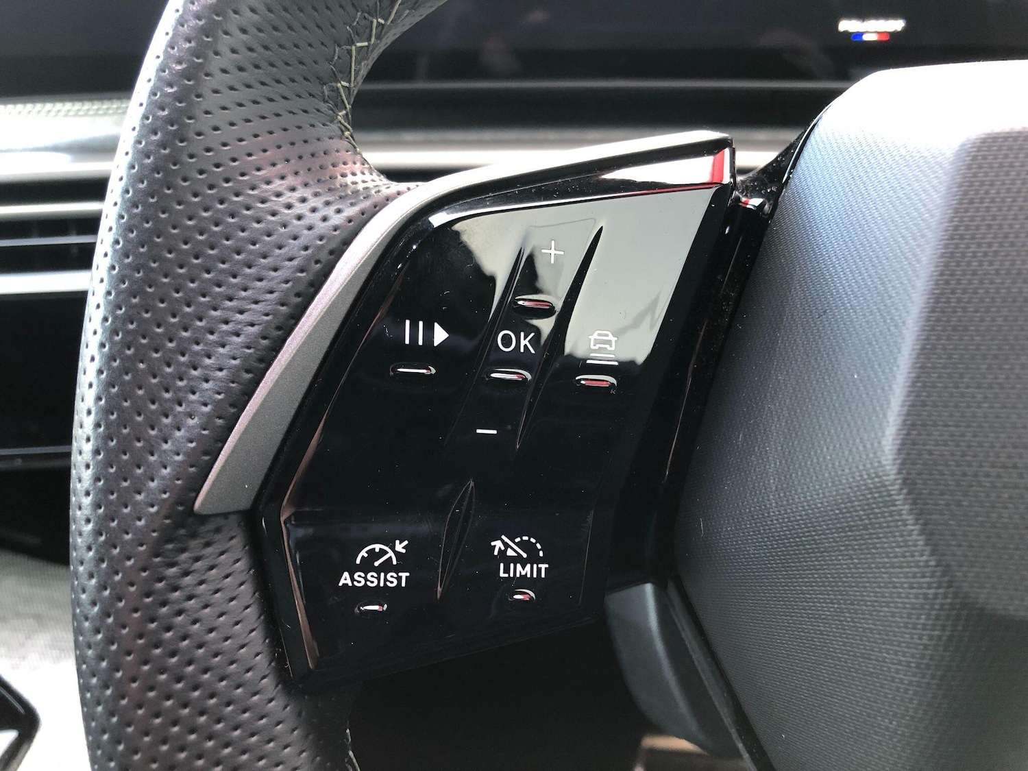 Used Peugeot E-3008 for sale - 76991384: Photo 28