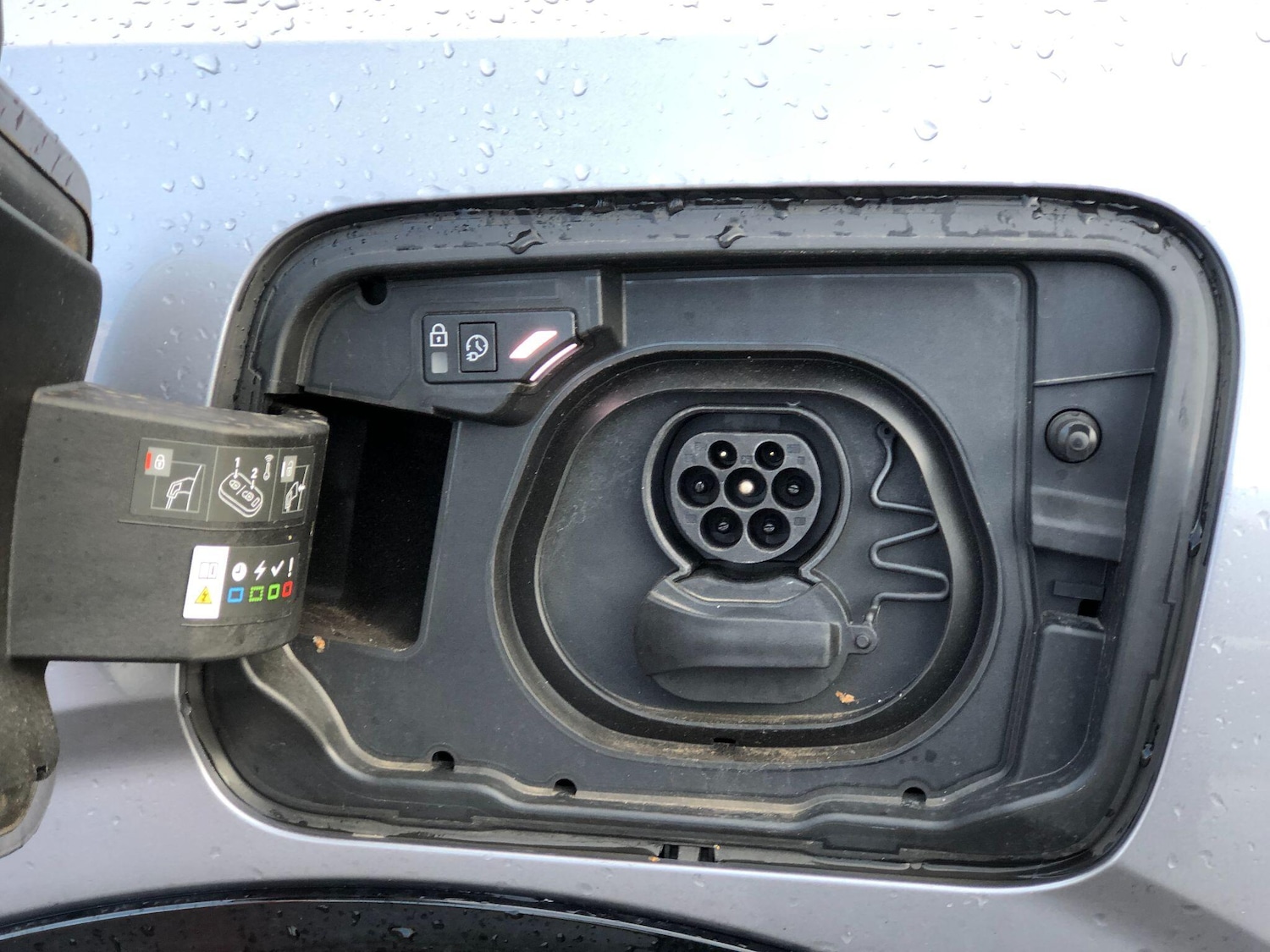 Used Peugeot E-3008 for sale - 76991384: Photo 31