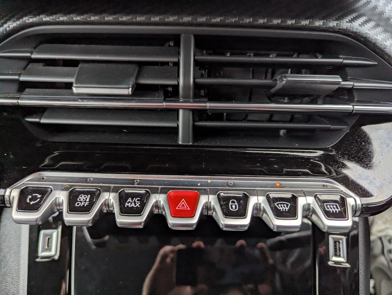 Used Peugeot 208 2021 for sale - 76976799: Photo 33