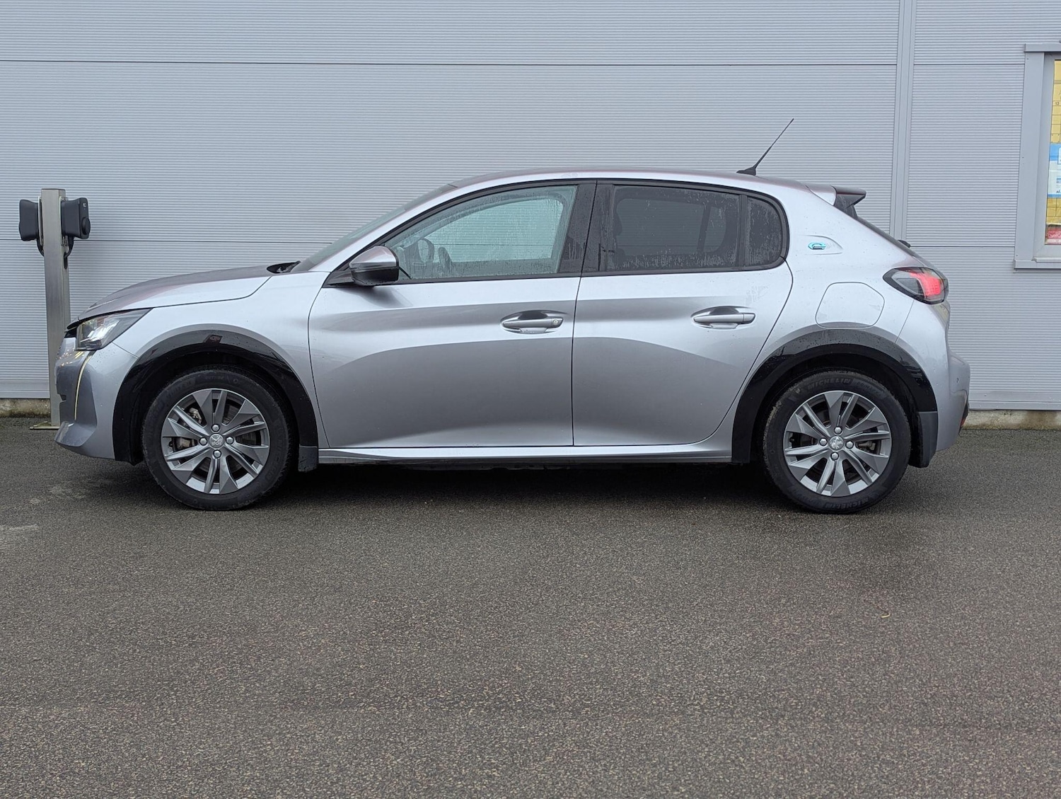 Used Peugeot 208 2021 for sale - 76976799: Photo 6