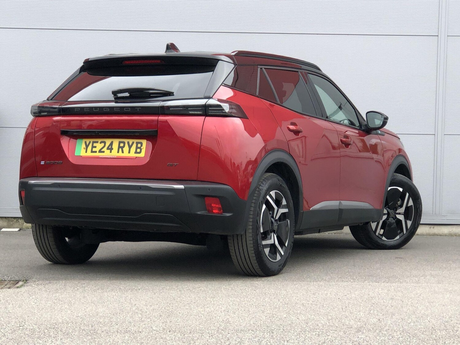 Used Peugeot E-2008 2024 for sale - 76199928: Photo 11