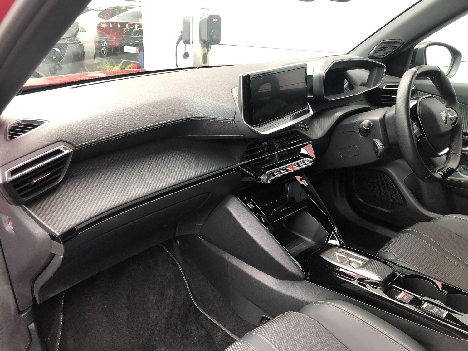 Used Peugeot E-2008 2024 for sale - 76199928: Photo 12