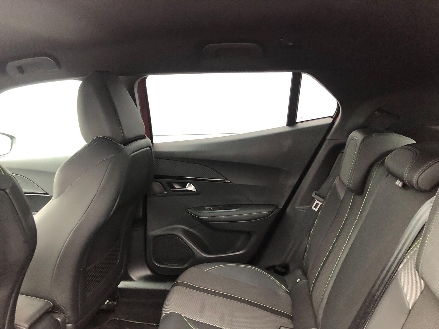 Used Peugeot E-2008 2024 for sale - 76199928: Photo 18