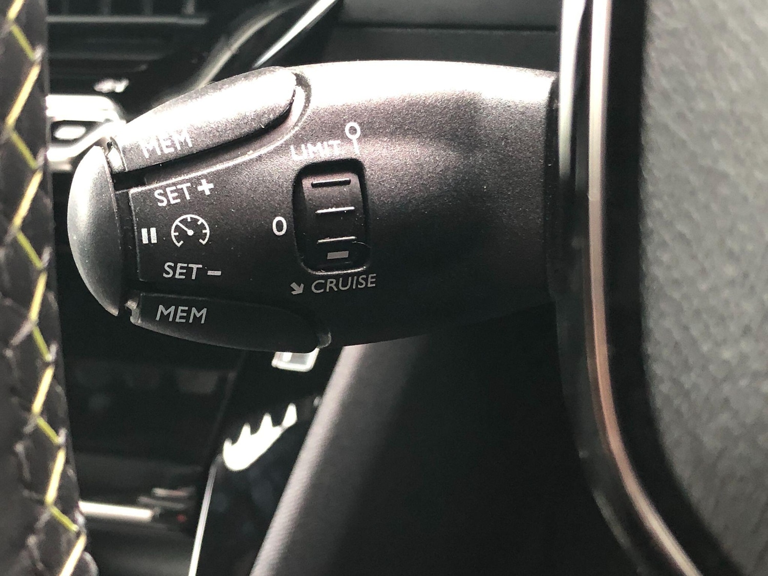 Used Peugeot E-2008 2024 for sale - 76199928: Photo 24