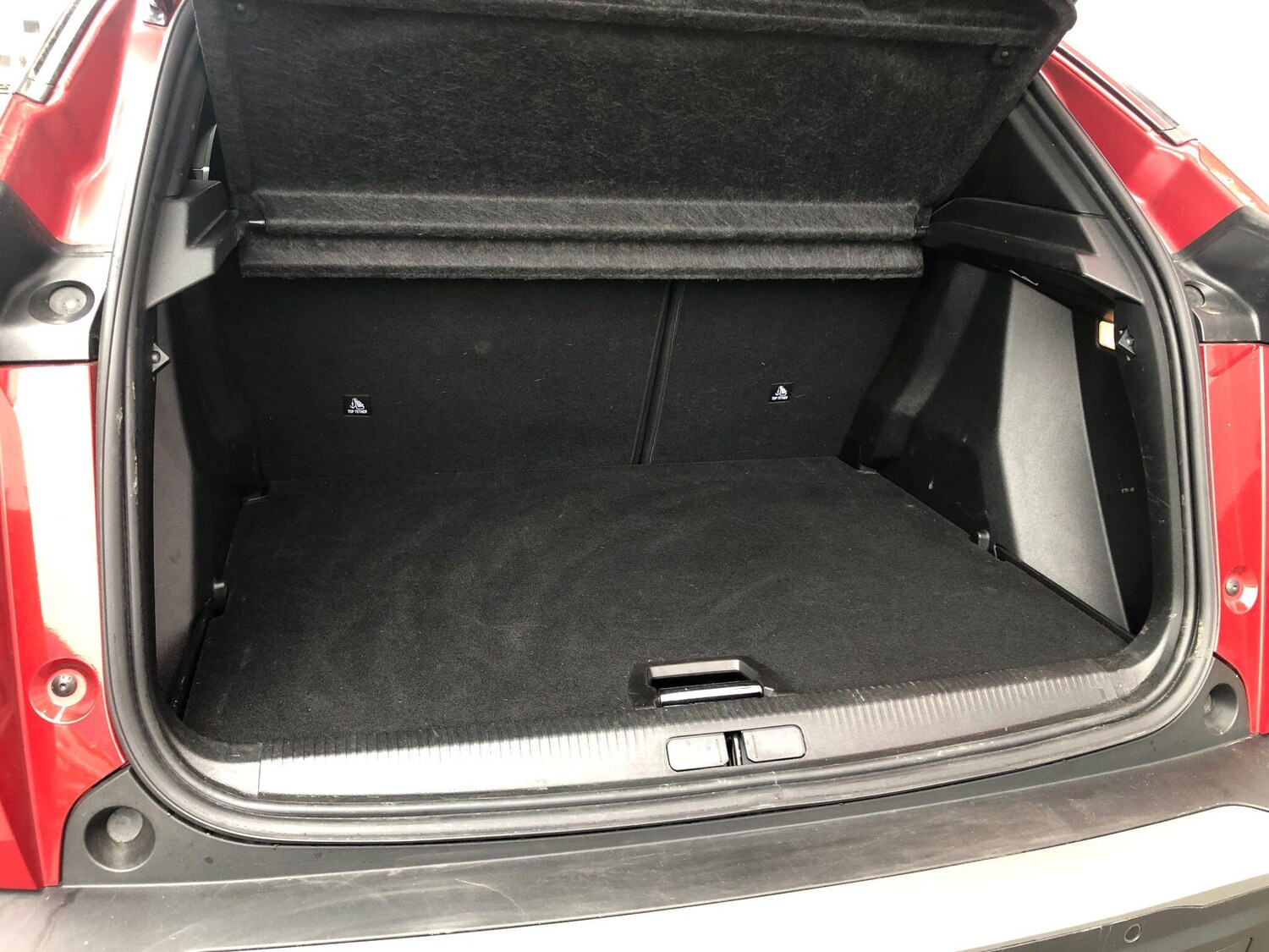 Used Peugeot E-2008 2024 for sale - 76199928: Photo 35