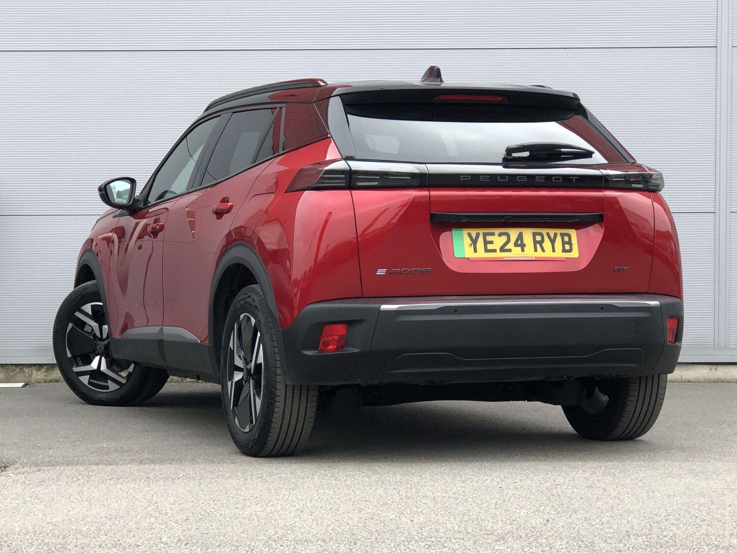 Used Peugeot E-2008 2024 for sale - 76199928: Photo 5