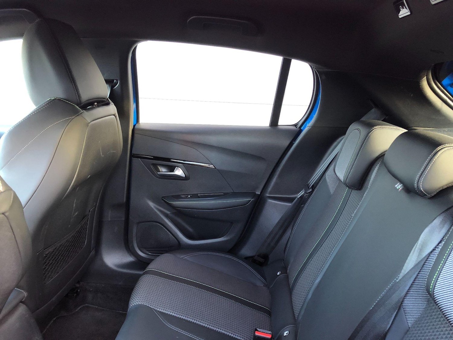 Used Peugeot E-208 2022 for sale - 76728358: Photo 21