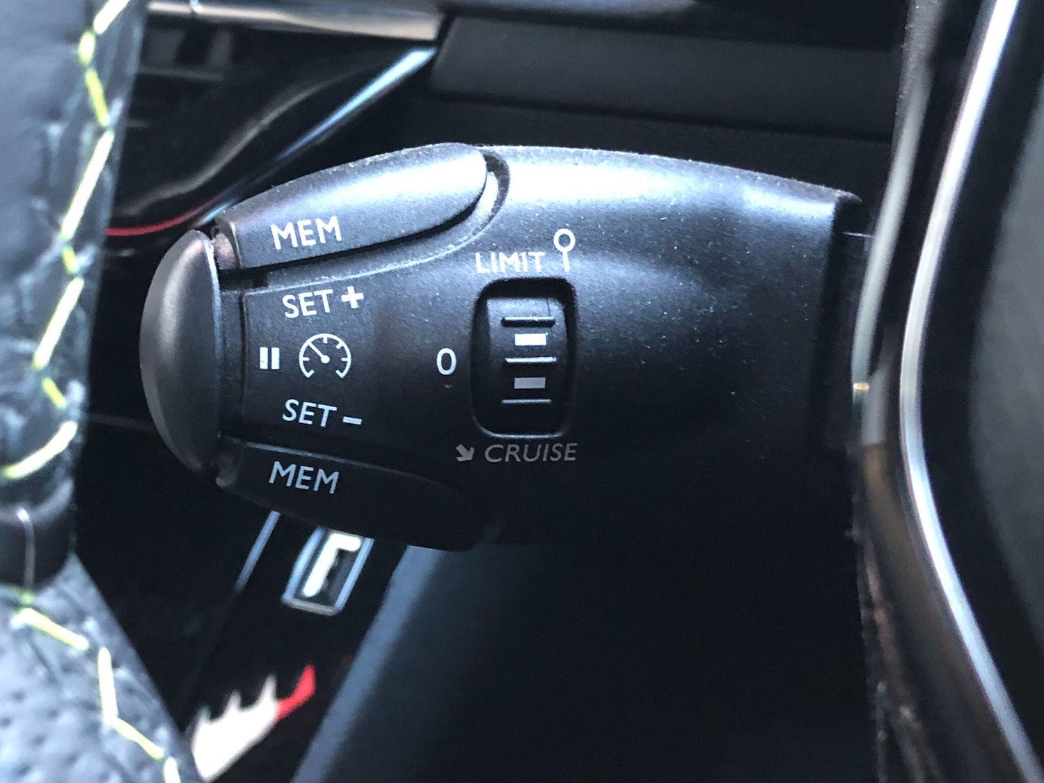 Used Peugeot E-208 2022 for sale - 76728358: Photo 30