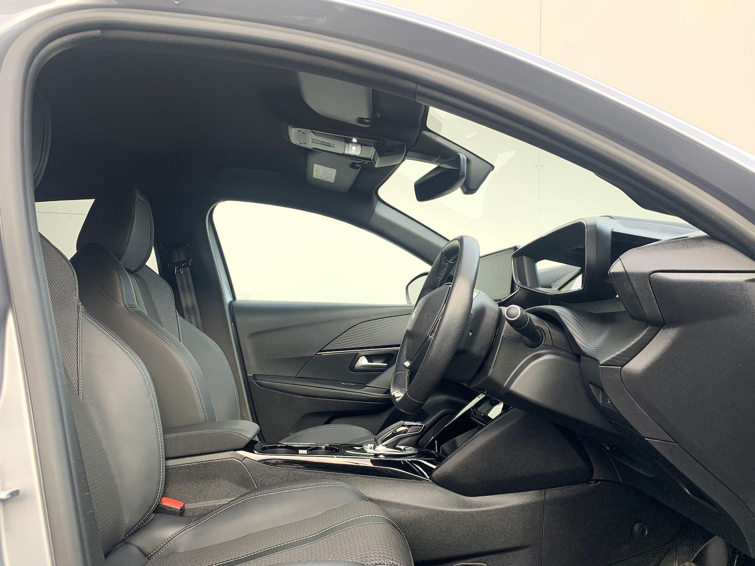 Used Peugeot 208 2021 for sale - 77737759: Photo 2