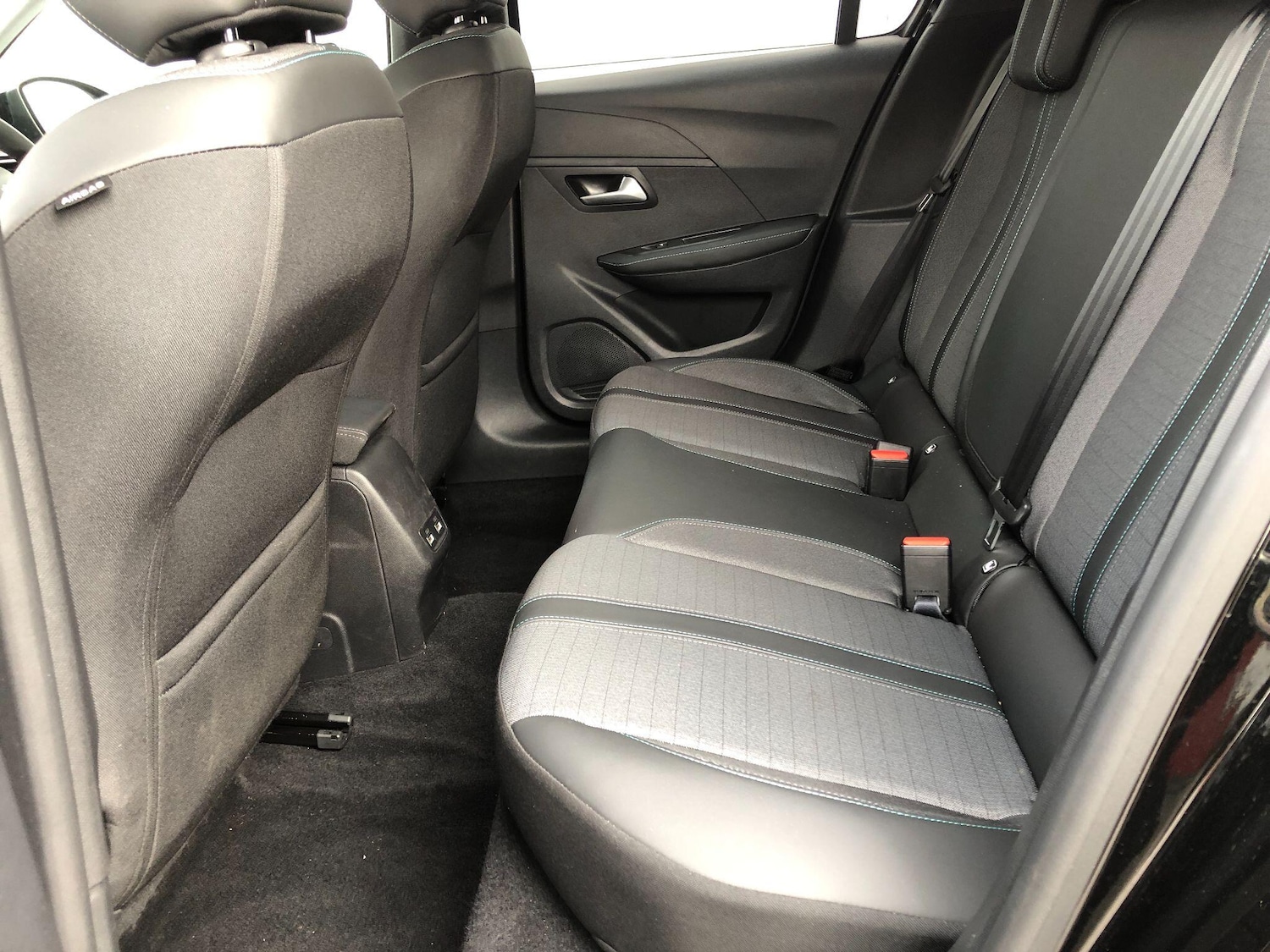 Used Peugeot E-208 2024 for sale - 76059783: Photo 13