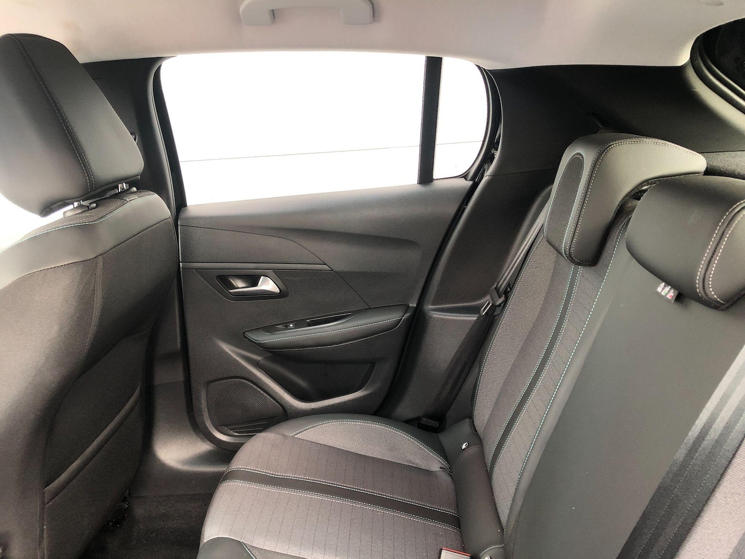 Used Peugeot E-208 2024 for sale - 76059783: Photo 15