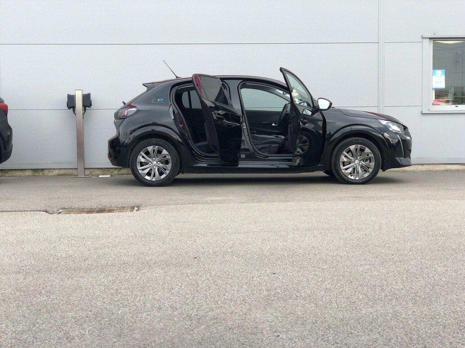 Used Peugeot E-208 2024 for sale - 76059783: Photo 24