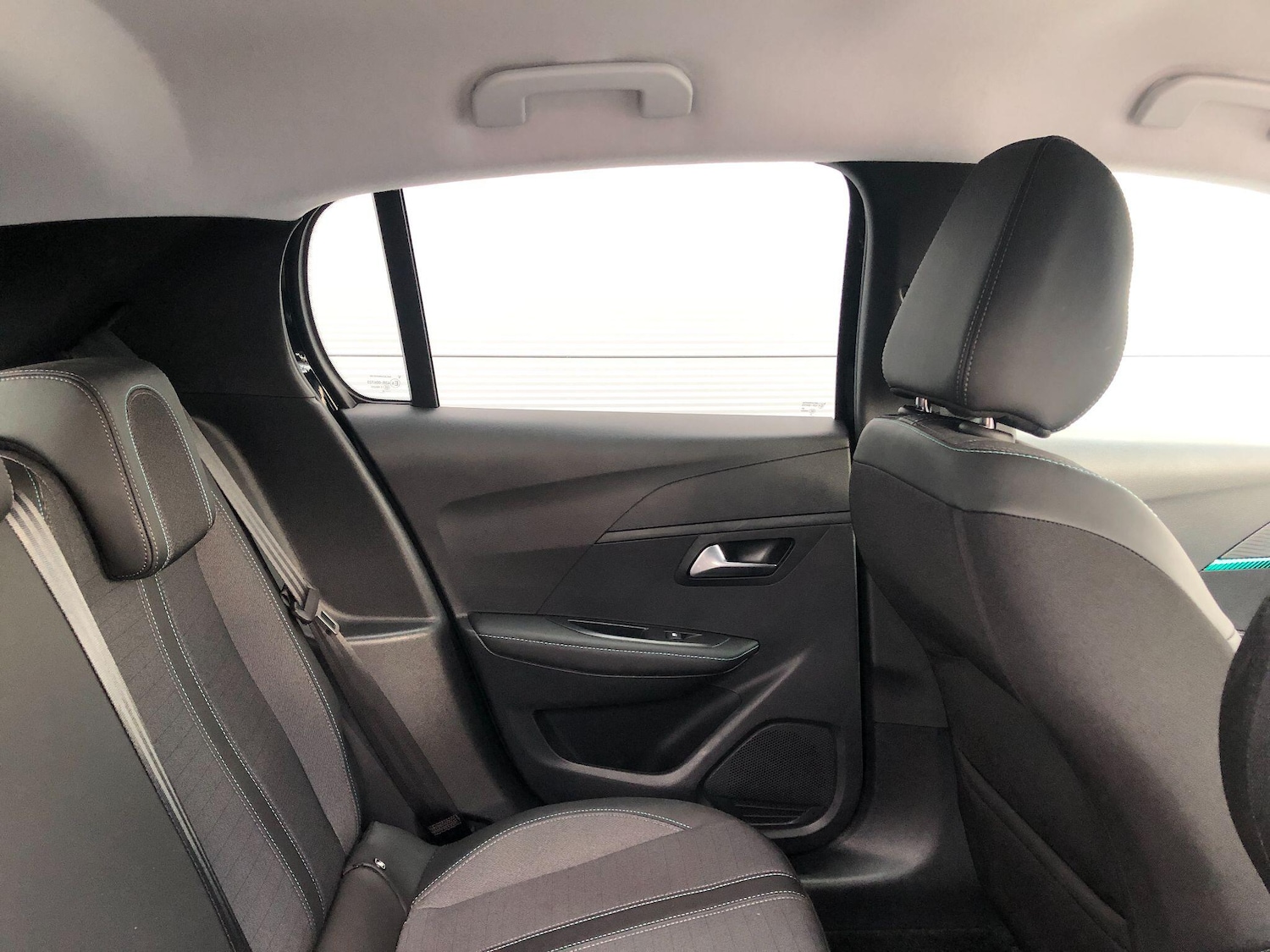Used Peugeot E-208 2024 for sale - 76059783: Photo 31