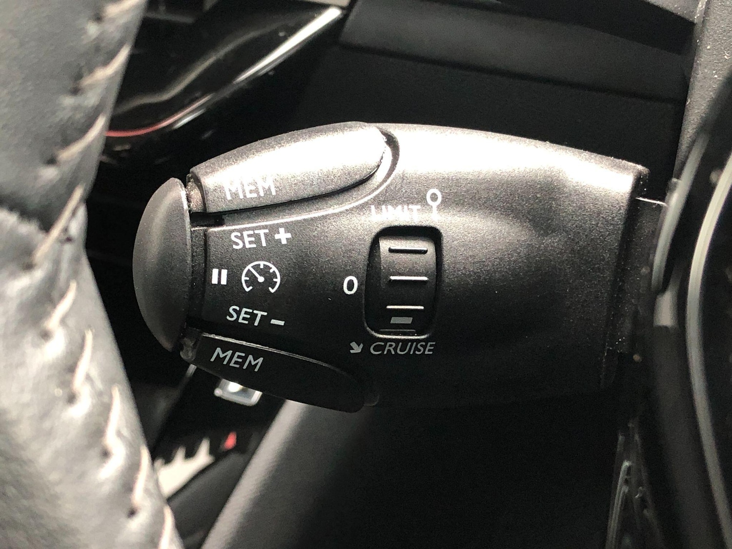 Used Peugeot E-208 2024 for sale - 76059783: Photo 35