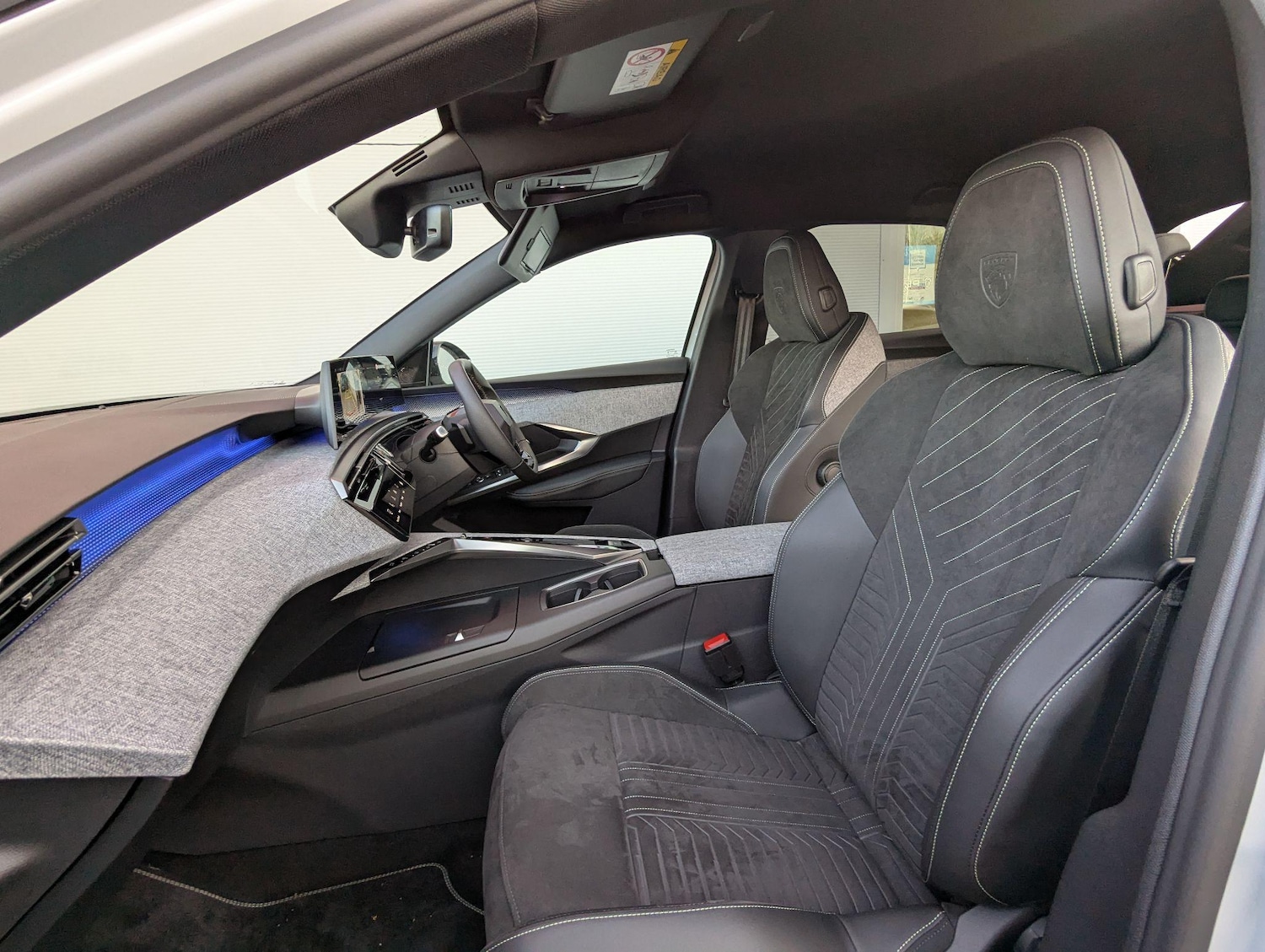 Used Peugeot 3008 2024 for sale - 76634020: Photo 11