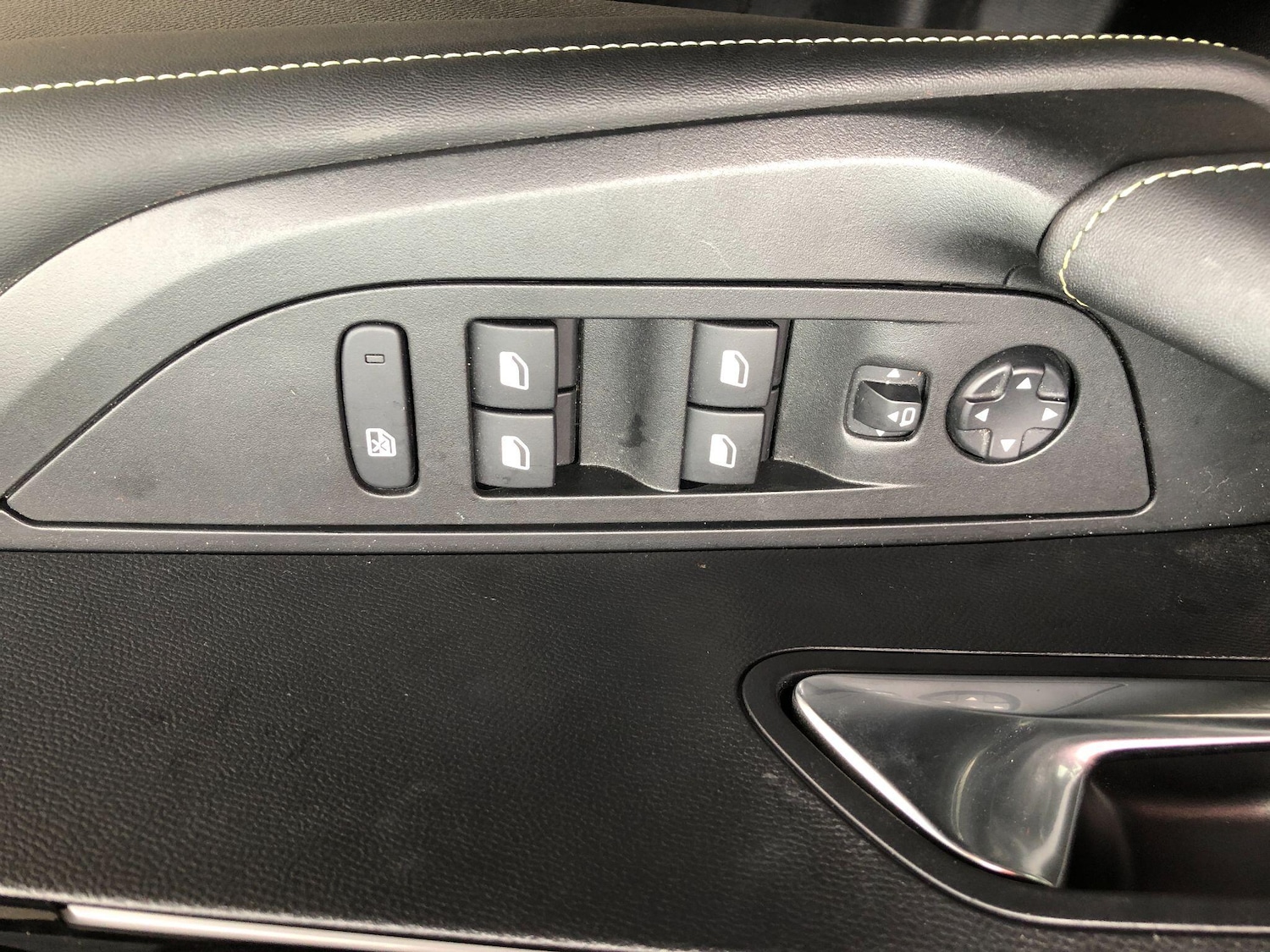 Used Peugeot 2008 2023 for sale - 76042385: Photo 25