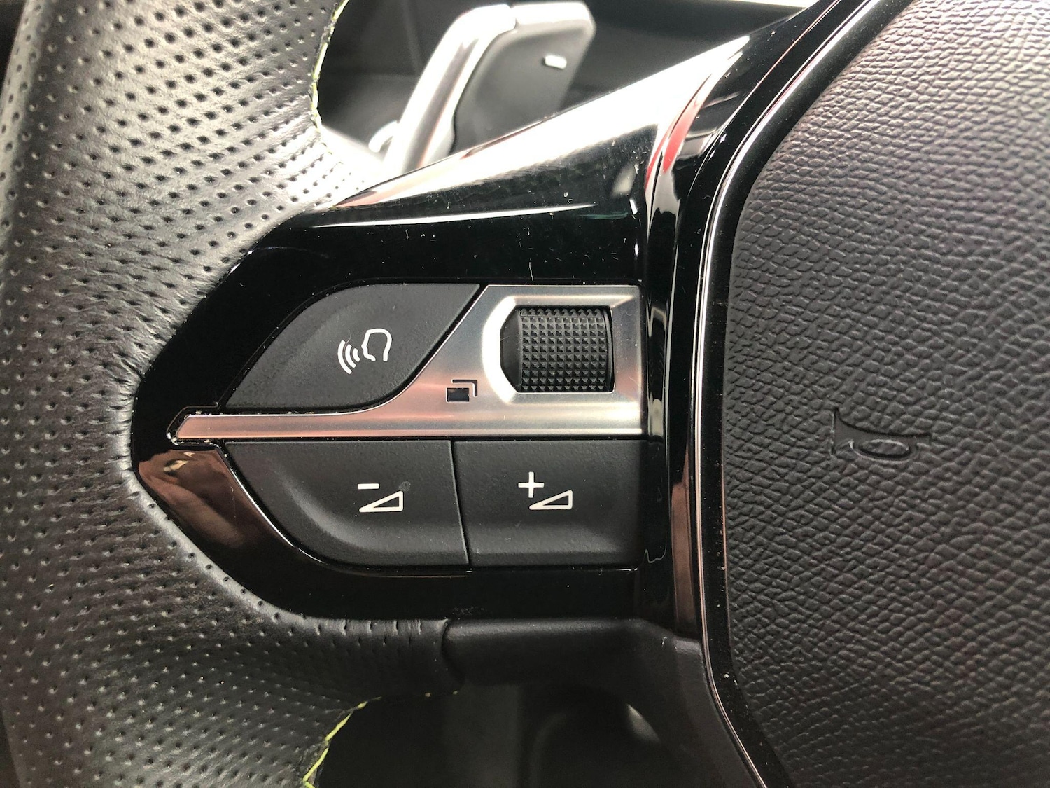 Used Peugeot 2008 2023 for sale - 76042385: Photo 26