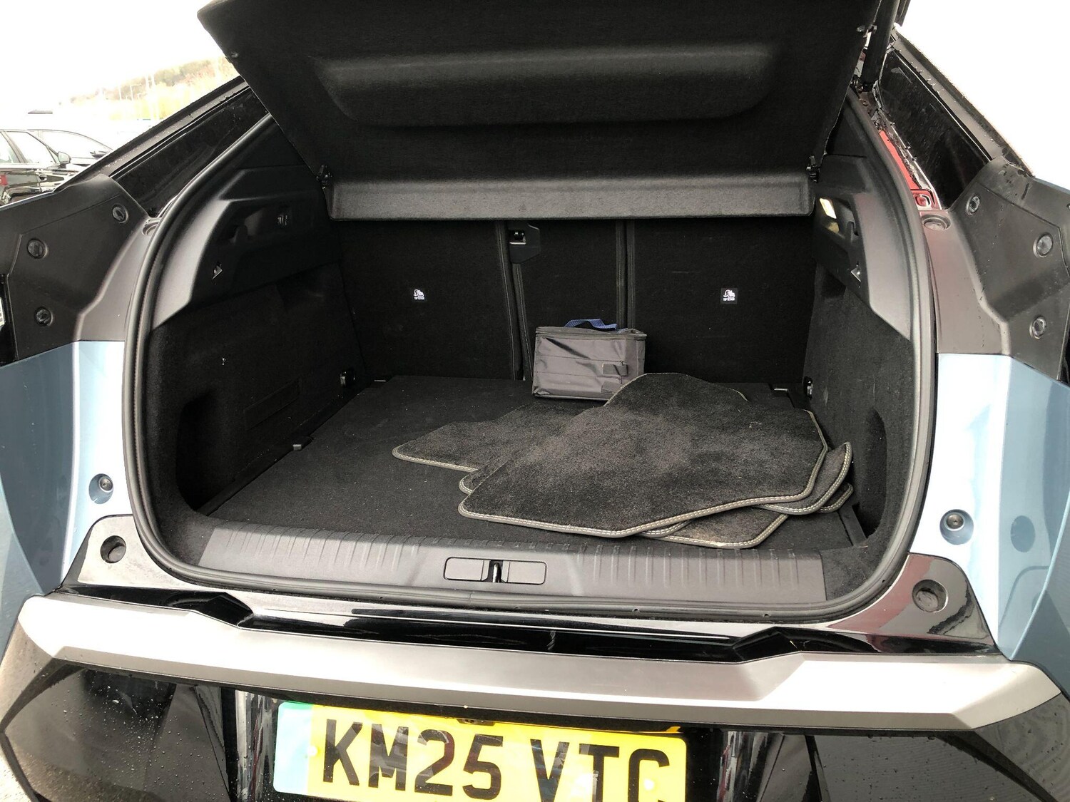 Used Peugeot E-3008 for sale - 76994622: Photo 44