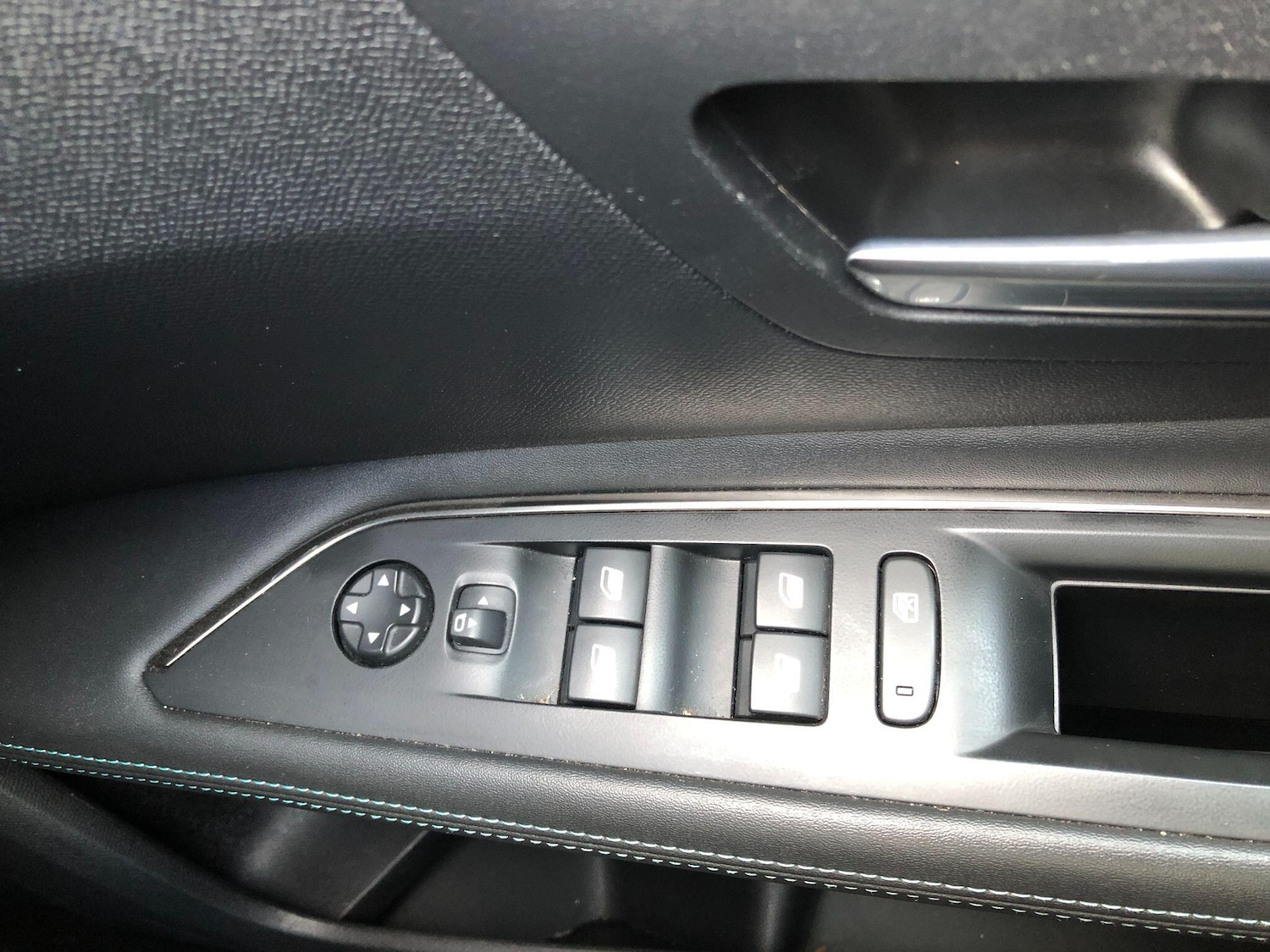 Used Peugeot 3008 2022 for sale - 77015529: Photo 30