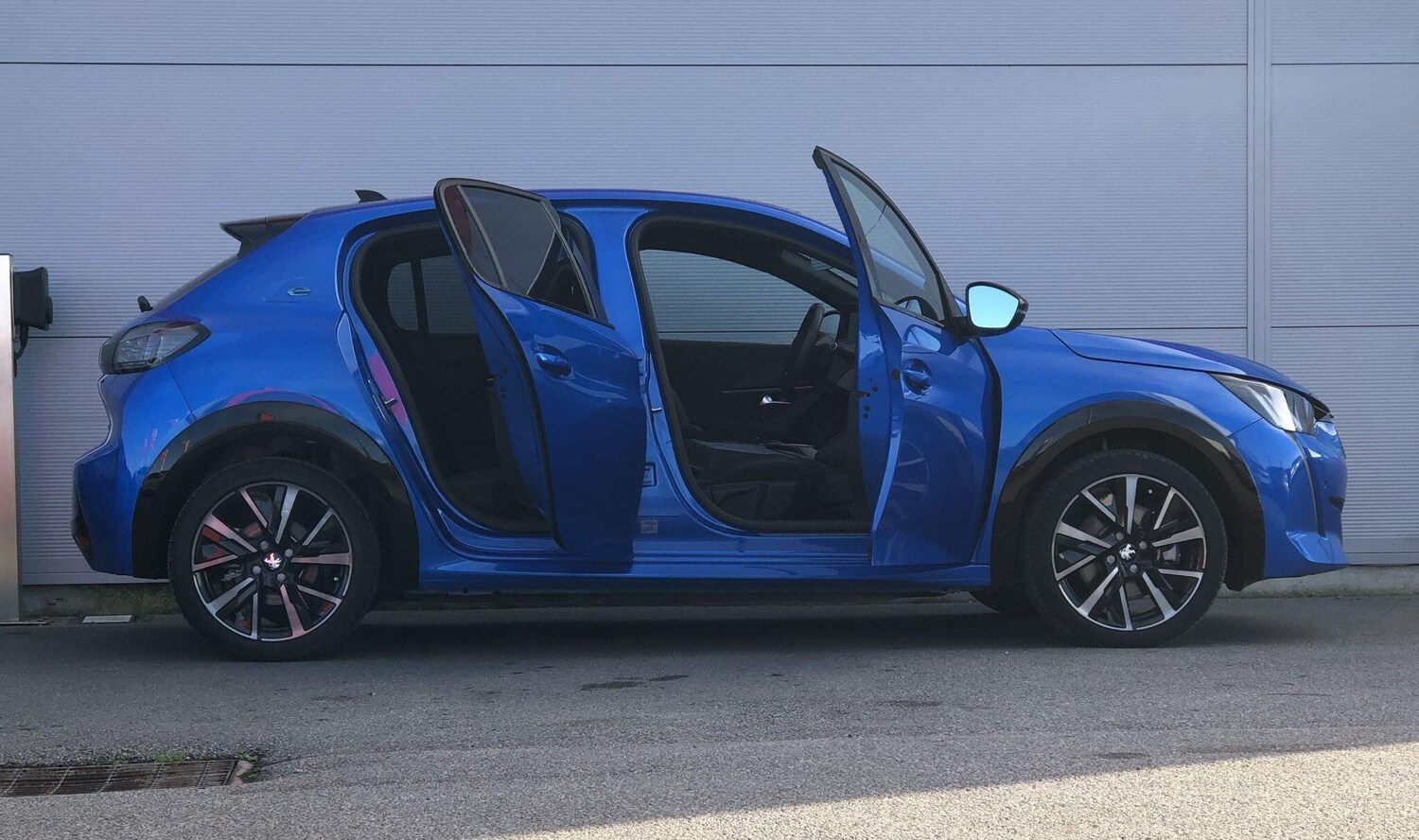 Used Peugeot E-208 2024 for sale - 76549947: Photo 10