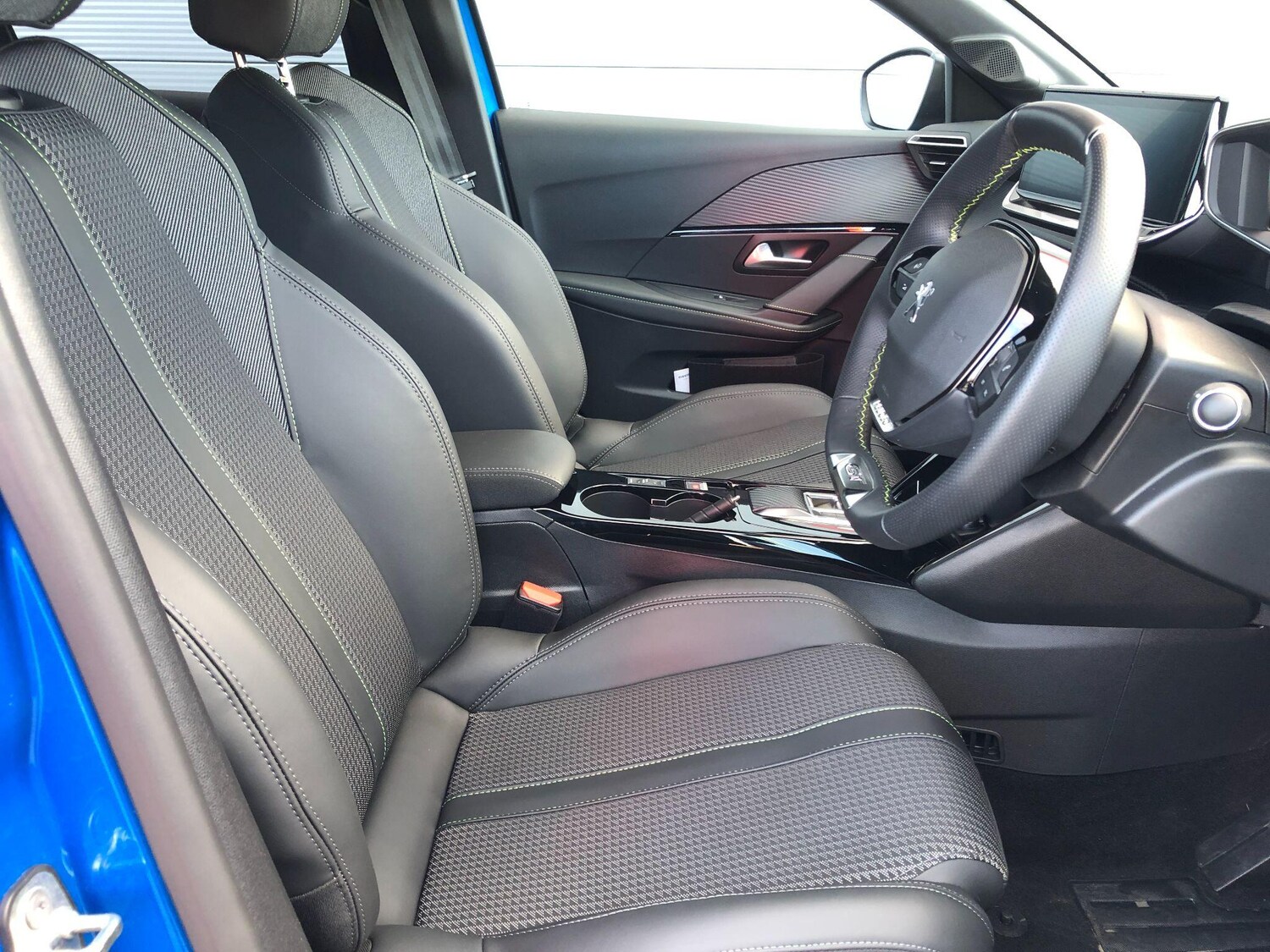 Used Peugeot E-208 2024 for sale - 76549947: Photo 13