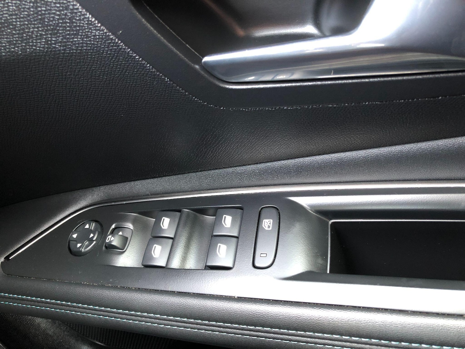 Used Peugeot 3008 2022 for sale - 76408889: Photo 27