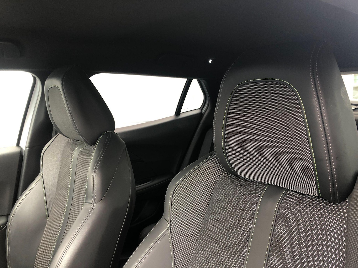 Used Peugeot 2008 2023 for sale - 76585451: Photo 23