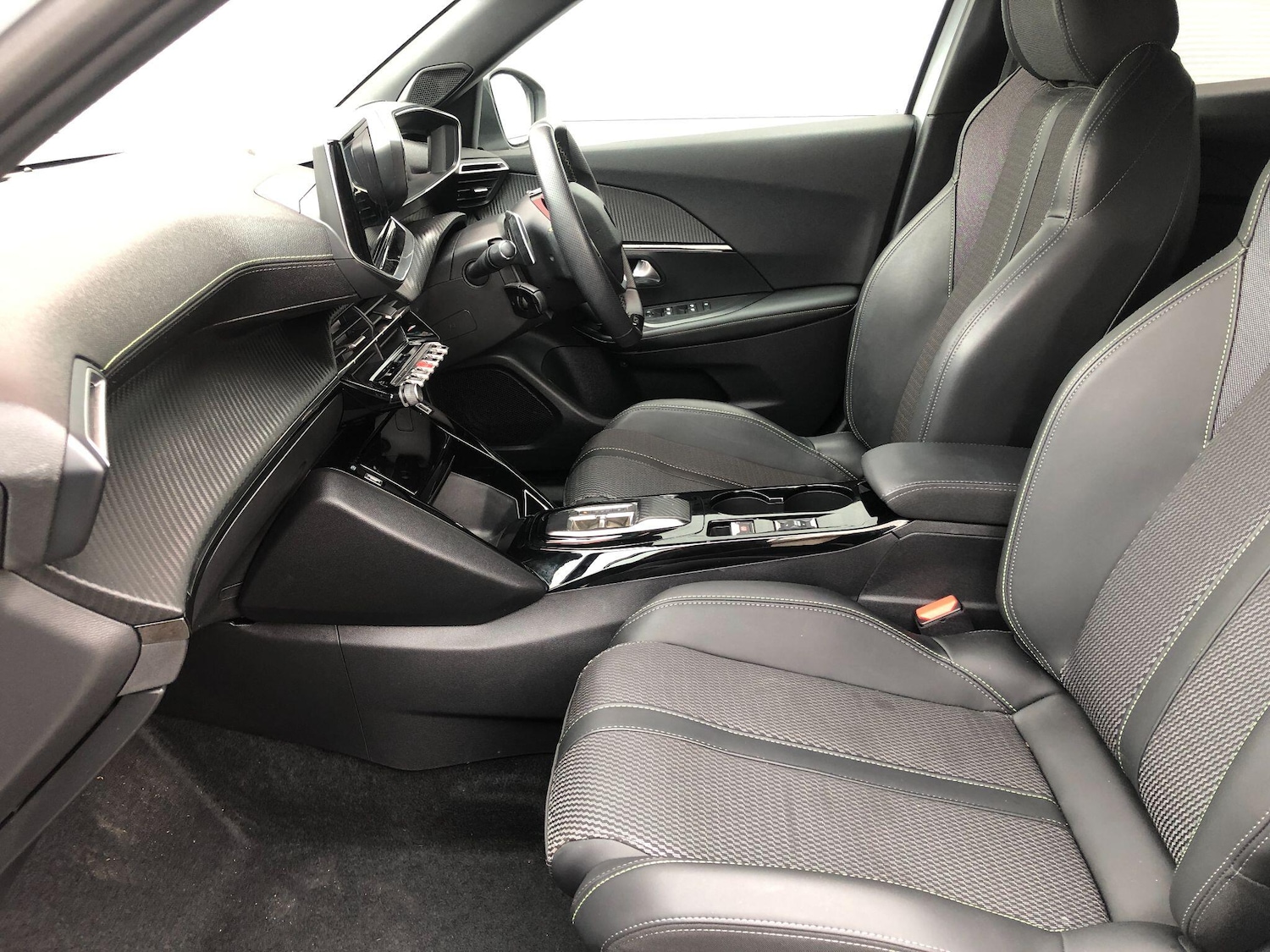 Used Peugeot 2008 2023 for sale - 76585451: Photo 43