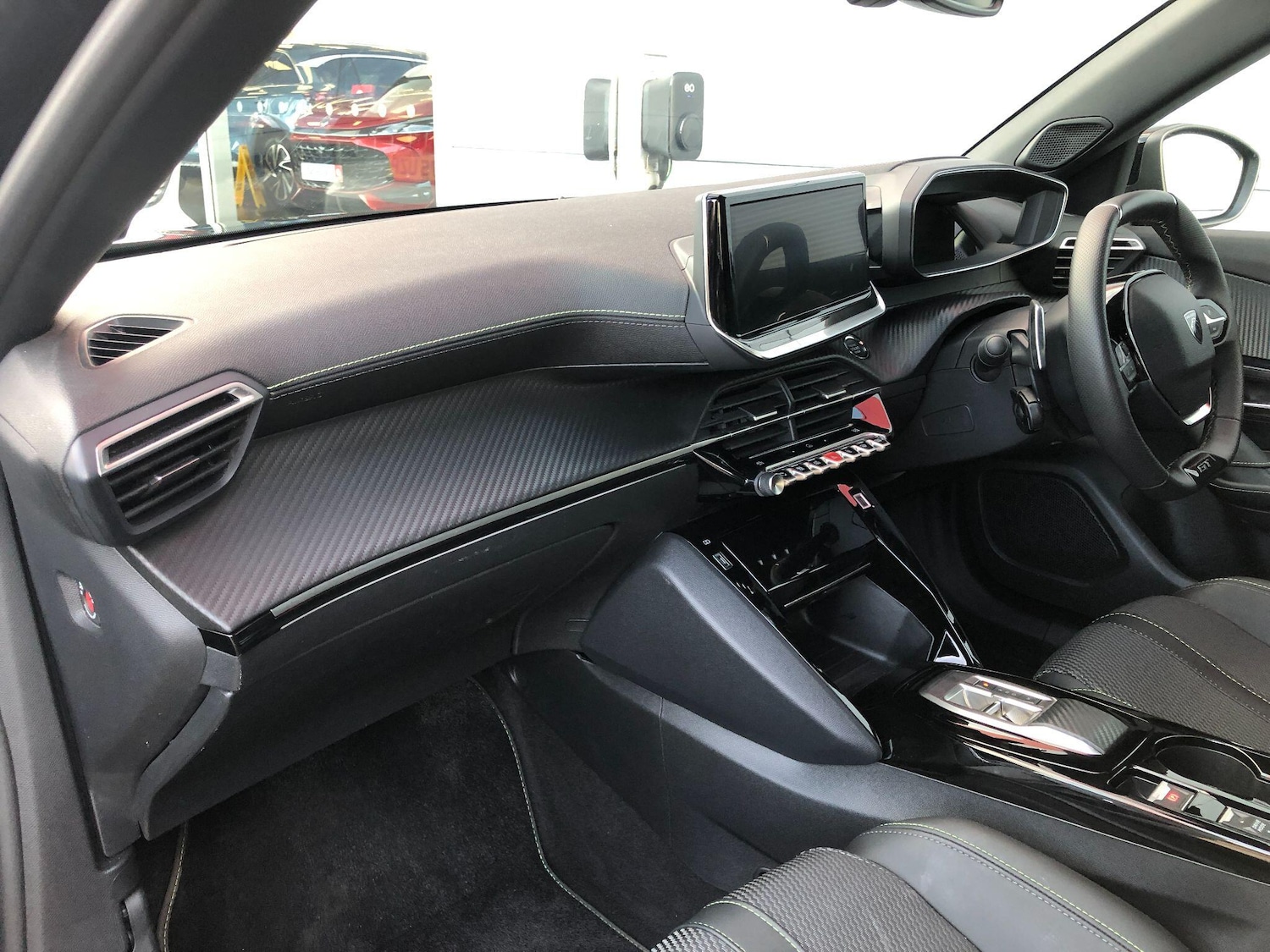 Used Peugeot 2008 2025 for sale - 76801468: Photo 9